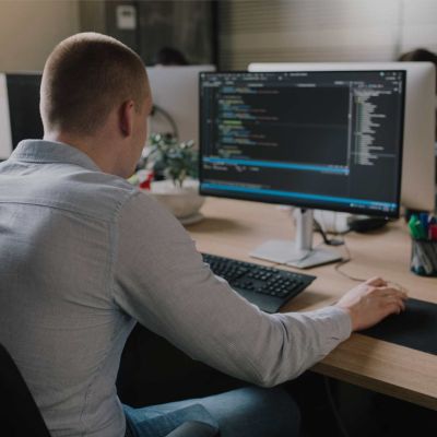 Developer working with Thinfinity VirtualUI
